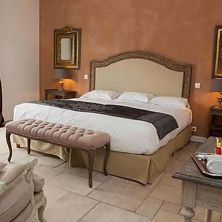 Chateau De - Et Piscine Exterieure Chauffee Hotell Floure