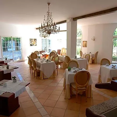 Chateau De - Et Piscine Exterieure Chauffee