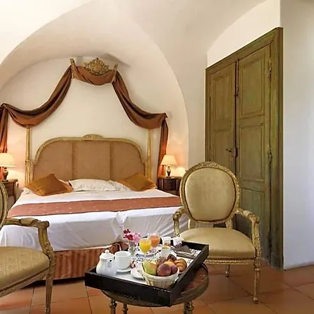 Chateau De - Et Piscine Exterieure Chauffee 酒店