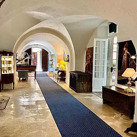 Chateau De - Et Piscine Exterieure Chauffee Hotell